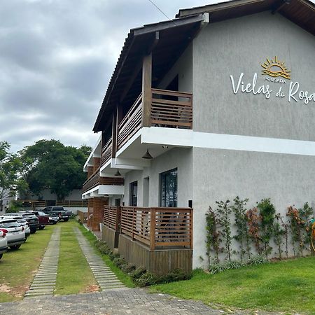Pousada Vielas Do Rosa - Centrinho Da Praia Do Rosa Dış mekan fotoğraf